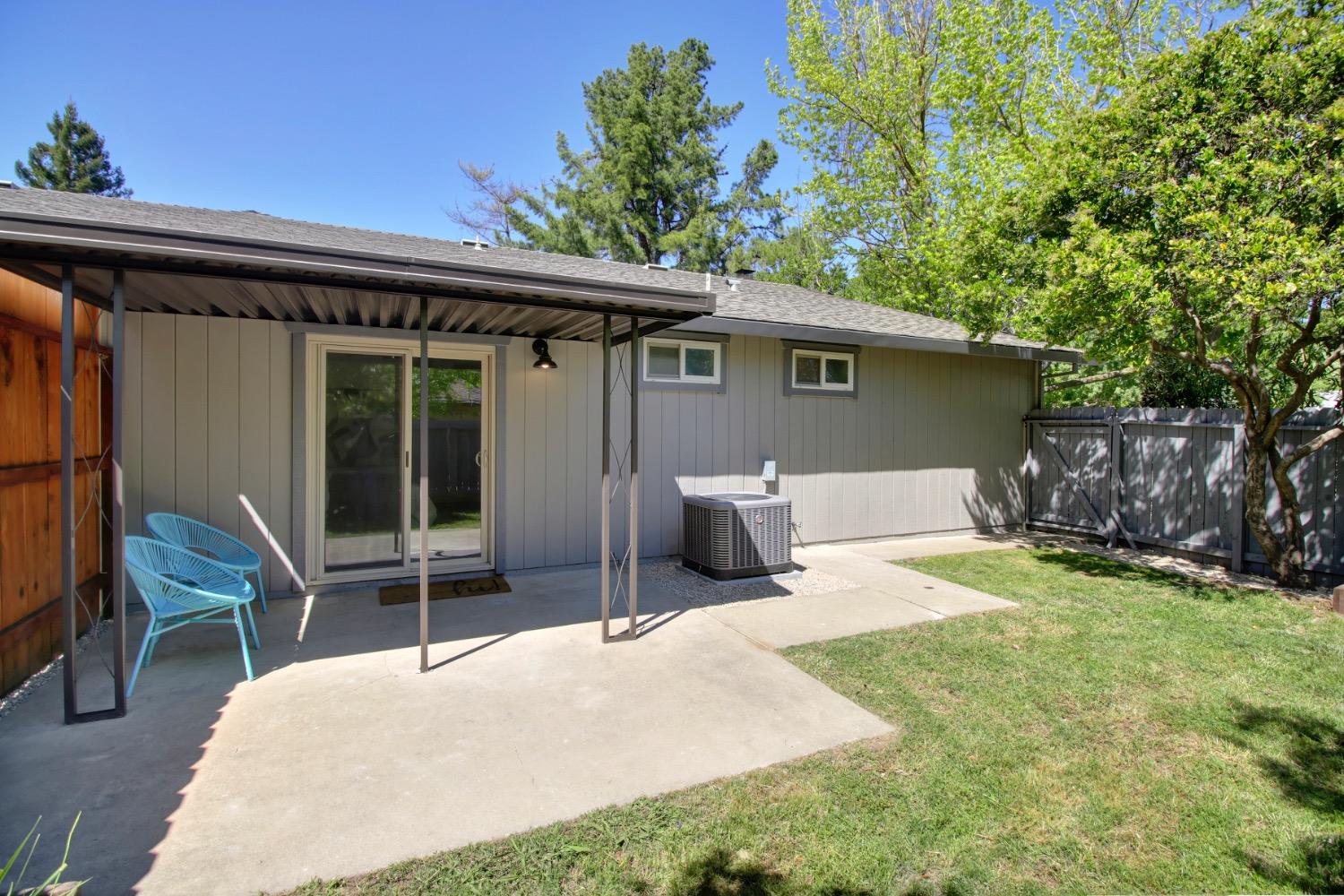 Detail Gallery Image 53 of 59 For 6550 Riverside Blvd, Sacramento,  CA 95831 - 3 Beds | 2 Baths