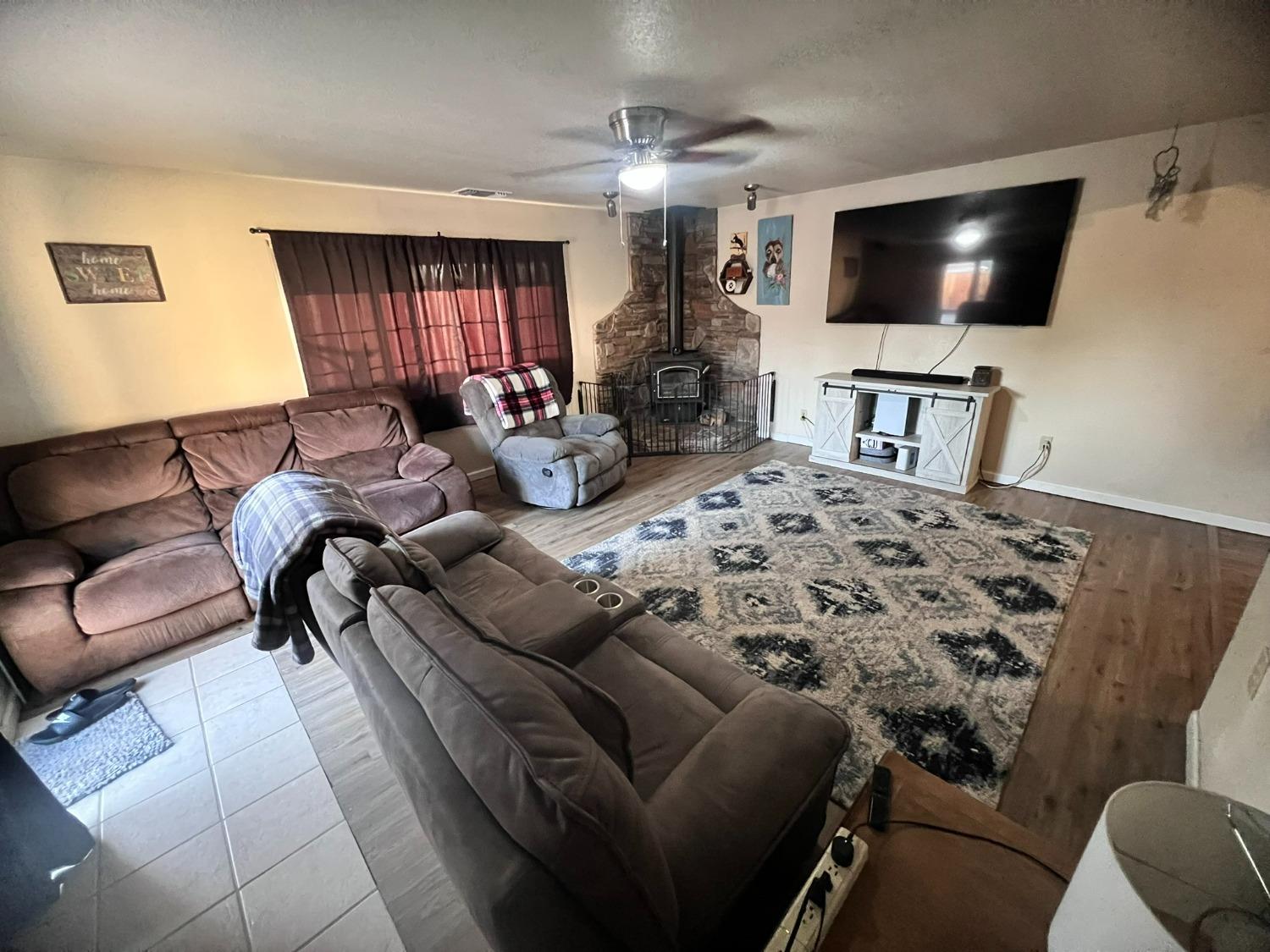 Detail Gallery Image 39 of 46 For 7341 Silver View Way, Rio Linda,  CA 95673 - 3 Beds | 2 Baths