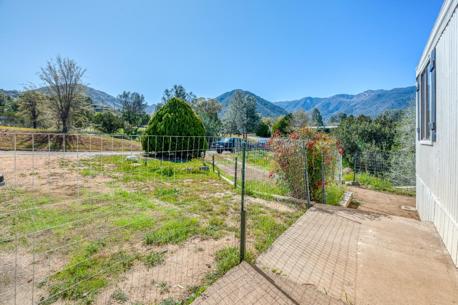 Balsam Drive, Bodfish, California image 29