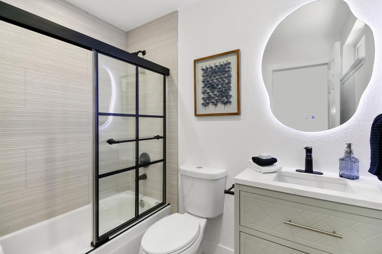 Detail Gallery Image 35 of 59 For 6550 Riverside Blvd, Sacramento,  CA 95831 - 3 Beds | 2 Baths