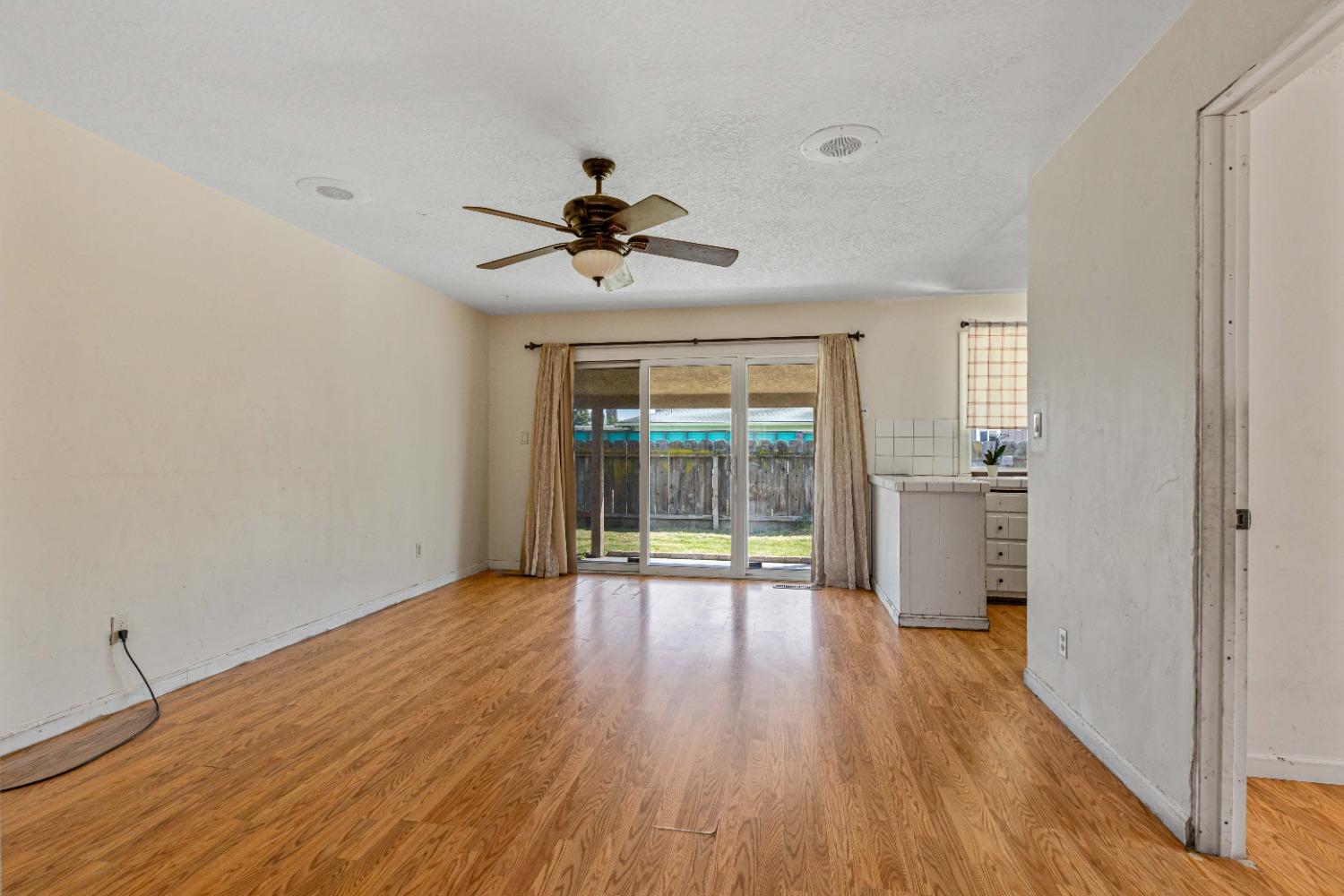 Detail Gallery Image 7 of 41 For 240 Wabash Dr, Turlock,  CA 95382 - 4 Beds | 2 Baths