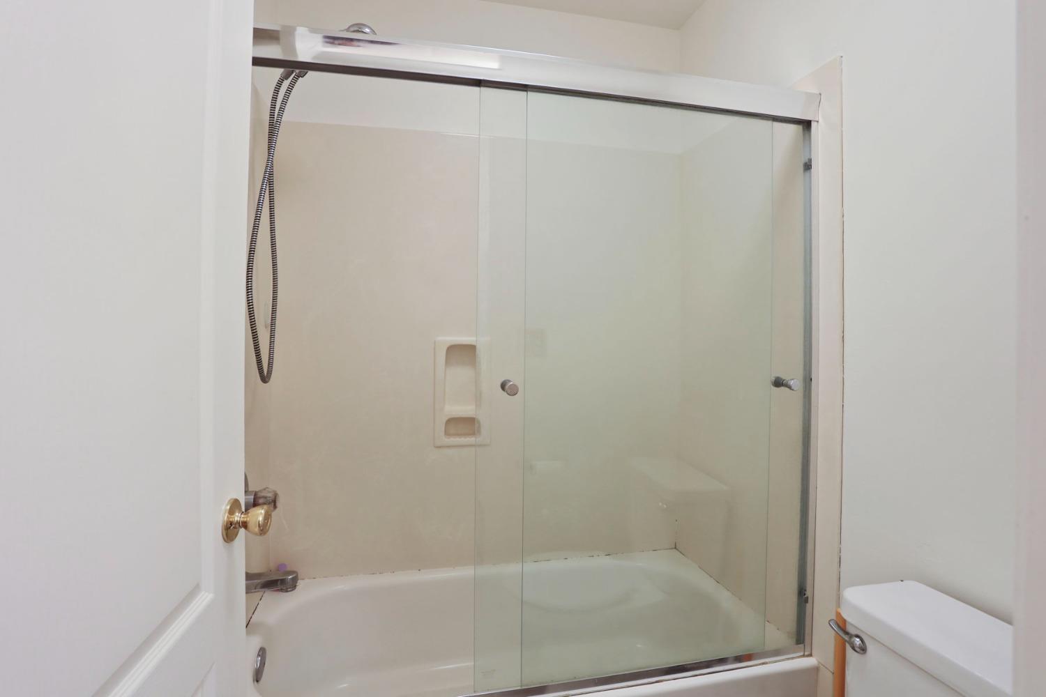 Detail Gallery Image 27 of 40 For 2039 London Ave, Manteca,  CA 95336 - 4 Beds | 2 Baths