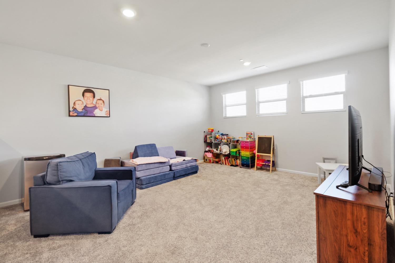Evanston Way, Rancho Cordova, California image 21