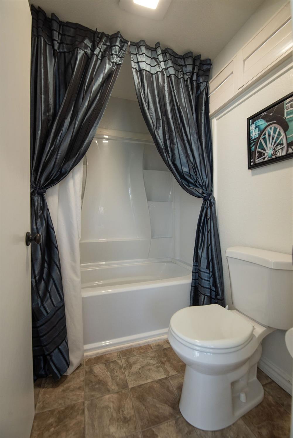 Detail Gallery Image 19 of 36 For 672 Shadowview Ct, Turlock,  CA 95382 - 2 Beds | 2/1 Baths