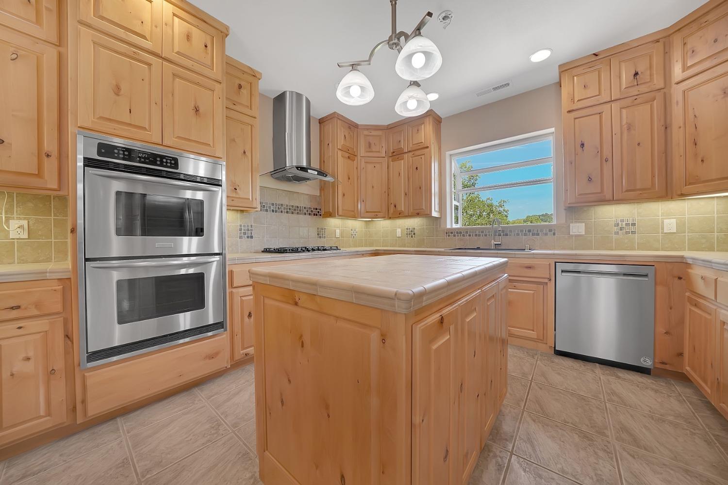 Detail Gallery Image 19 of 71 For 1234 Jackson Gate Rd, Jackson,  CA 95642 - 3 Beds | 2/1 Baths
