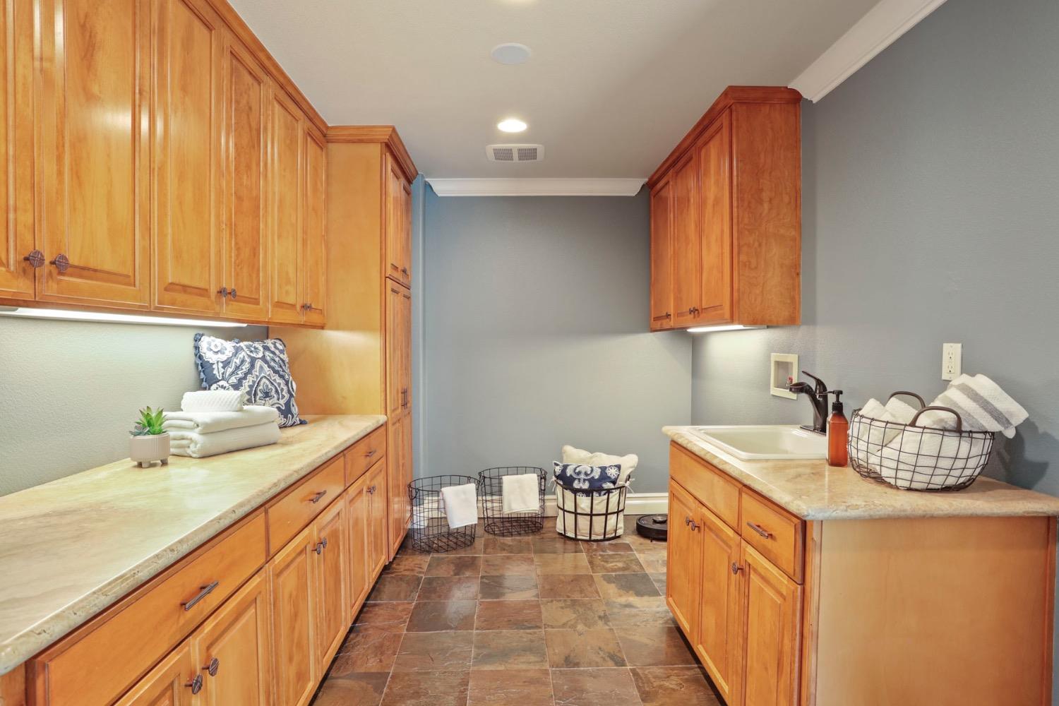 Detail Gallery Image 52 of 93 For 19120 E Stampede Rd, Clements,  CA 95227 - 4 Beds | 5 Baths