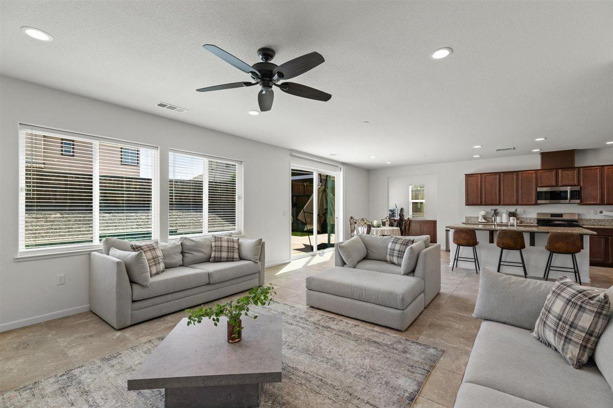 Detail Gallery Image 32 of 64 For 21232 Grapevine Dr, Patterson,  CA 95363 - 5 Beds | 3 Baths
