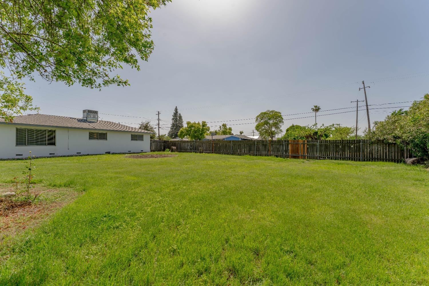 Detail Gallery Image 29 of 33 For 1887 Beverly Ave, Olivehurst,  CA 95961 - 3 Beds | 2 Baths
