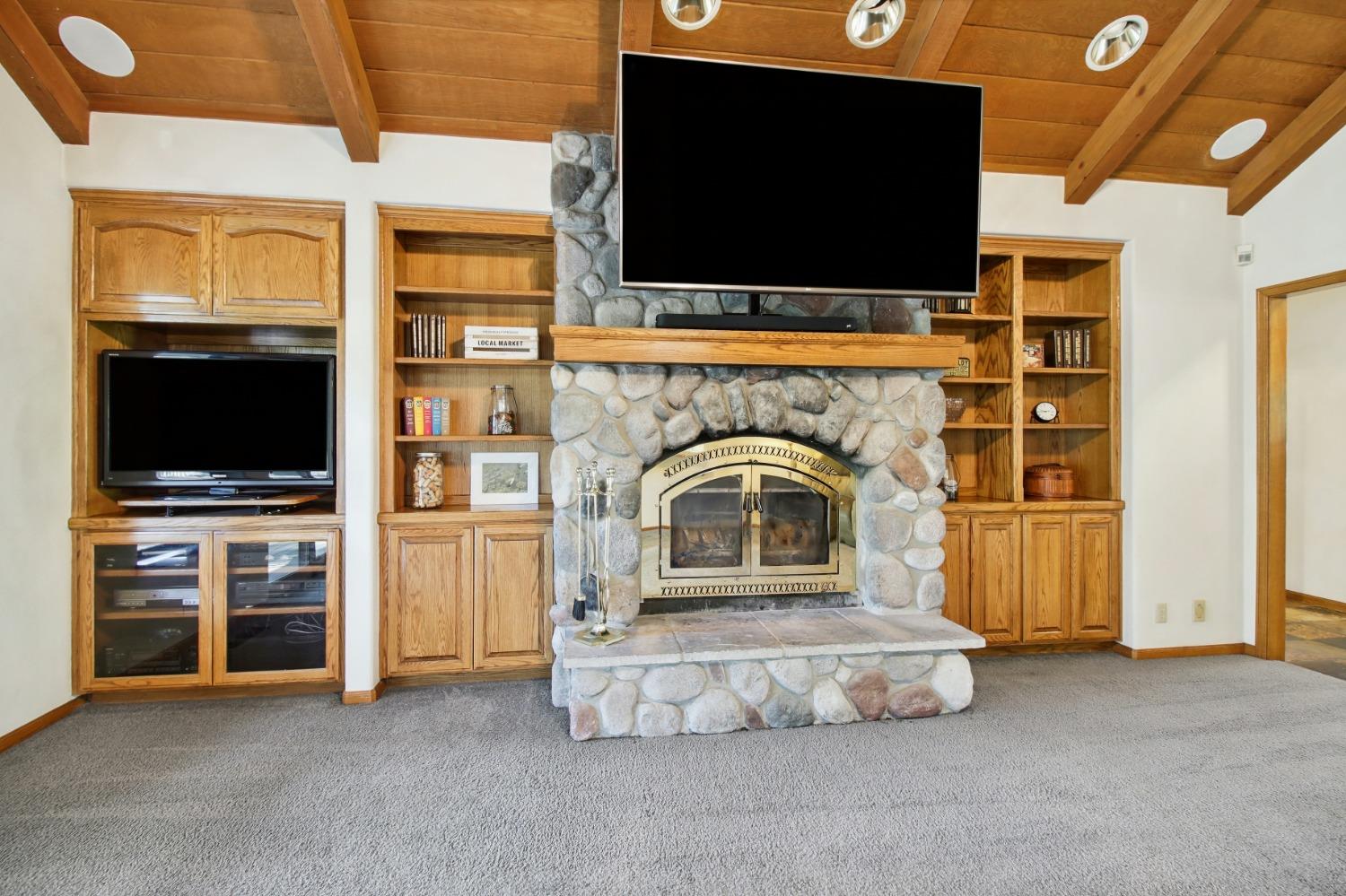 Detail Gallery Image 13 of 66 For 515 Hillside Dr, Applegate,  CA 95703 - 4 Beds | 3 Baths