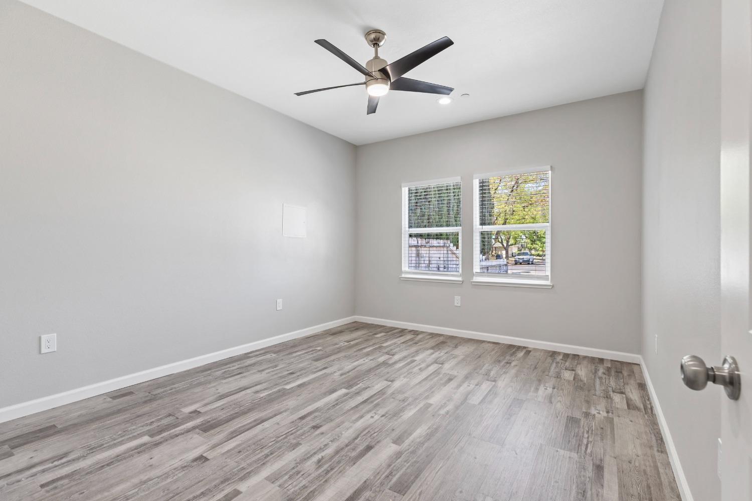 E Roseburg Avenue, Modesto, California image 13