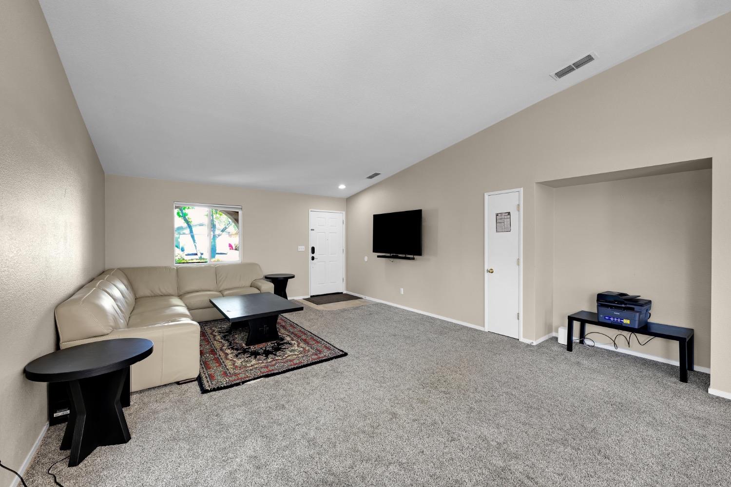 Detail Gallery Image 9 of 33 For 4627 Excelsior Rd, Mather,  CA 95655 - 4 Beds | 2 Baths