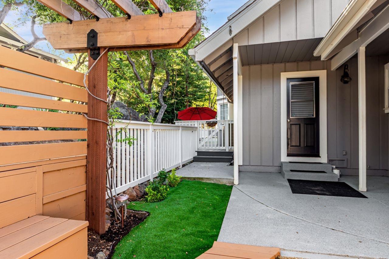 Detail Gallery Image 52 of 66 For 13672 Strawberry Cir, Penn Valley,  CA 95946 - 3 Beds | 2/1 Baths