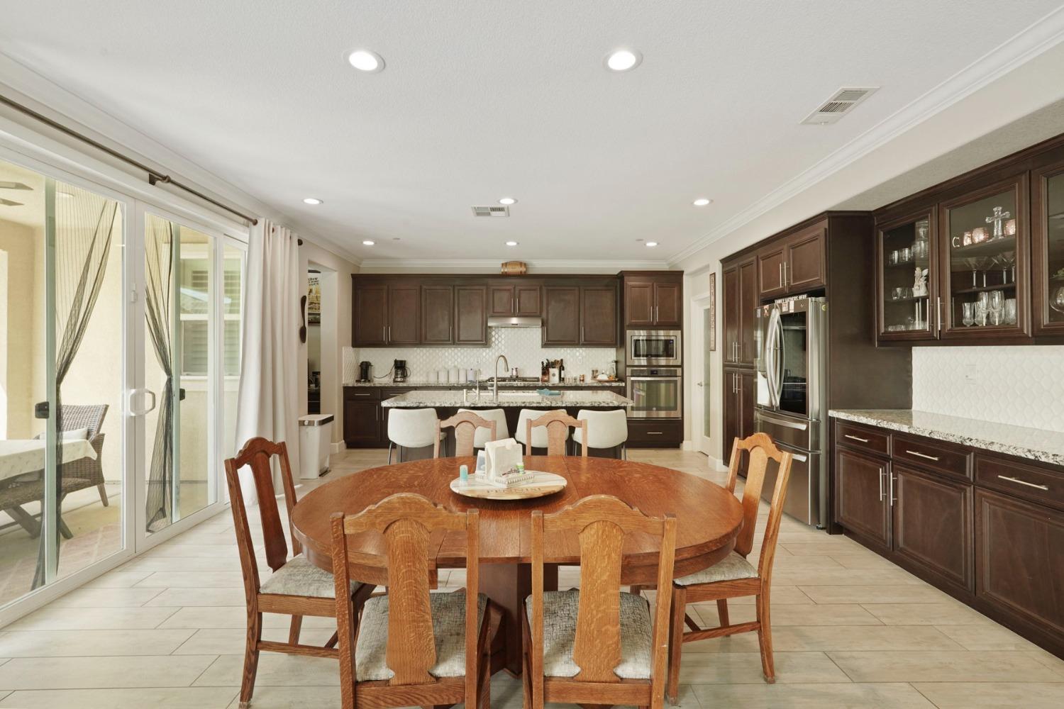 Detail Gallery Image 21 of 52 For 208 Isabella Dr, Lodi,  CA 95240 - 4 Beds | 3 Baths
