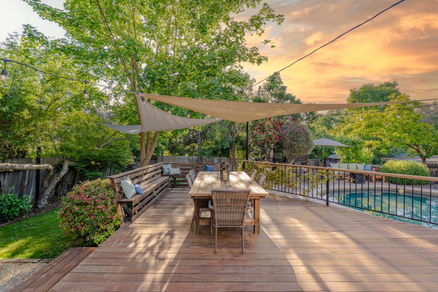 Oak Knoll Drive, Carmichael, California image 32