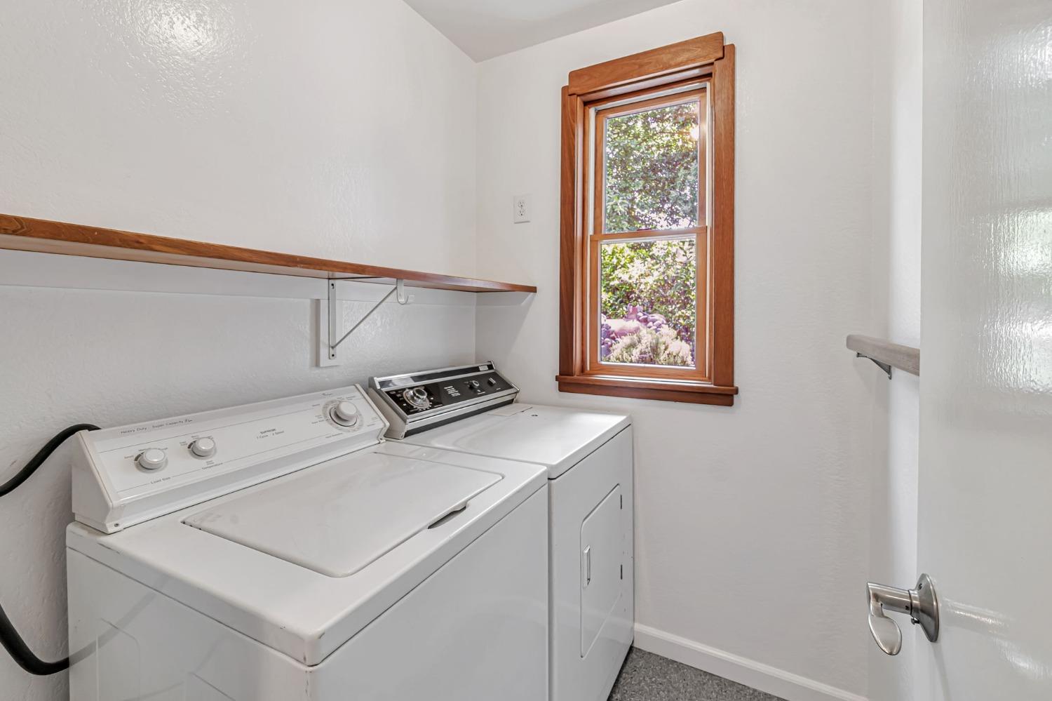 Isabella Avenue, Fair Oaks, California image 33
