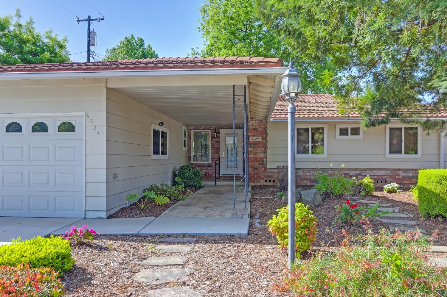 Shadowcreek Drive, Carmichael, California image 7