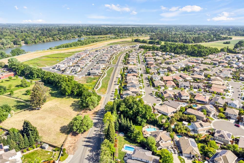 Detail Gallery Image 57 of 58 For 2491 Bear River Ct, West Sacramento,  CA 95691 - 4 Beds | 2/1 Baths