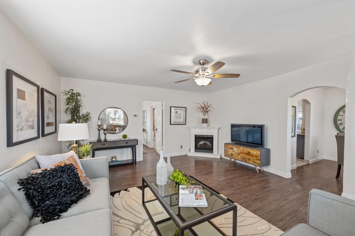 Coloma Street, Folsom, California image 8