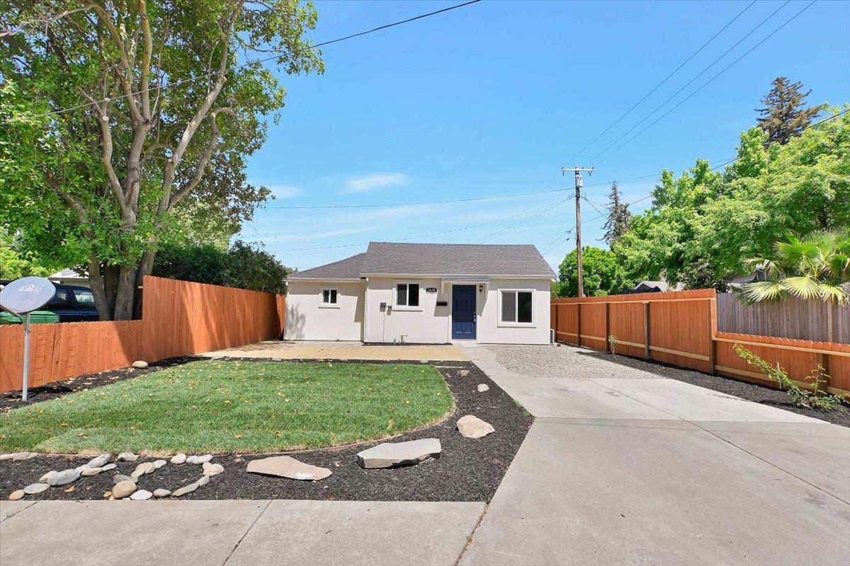 Detail Gallery Image 1 of 24 For 1670 Magnolia, Gridley,  CA 95948 - 2 Beds | 1 Baths