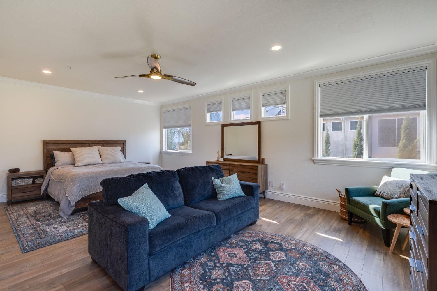 Detail Gallery Image 34 of 98 For 4541 Longview Dr, Rocklin,  CA 95677 - 5 Beds | 4/1 Baths