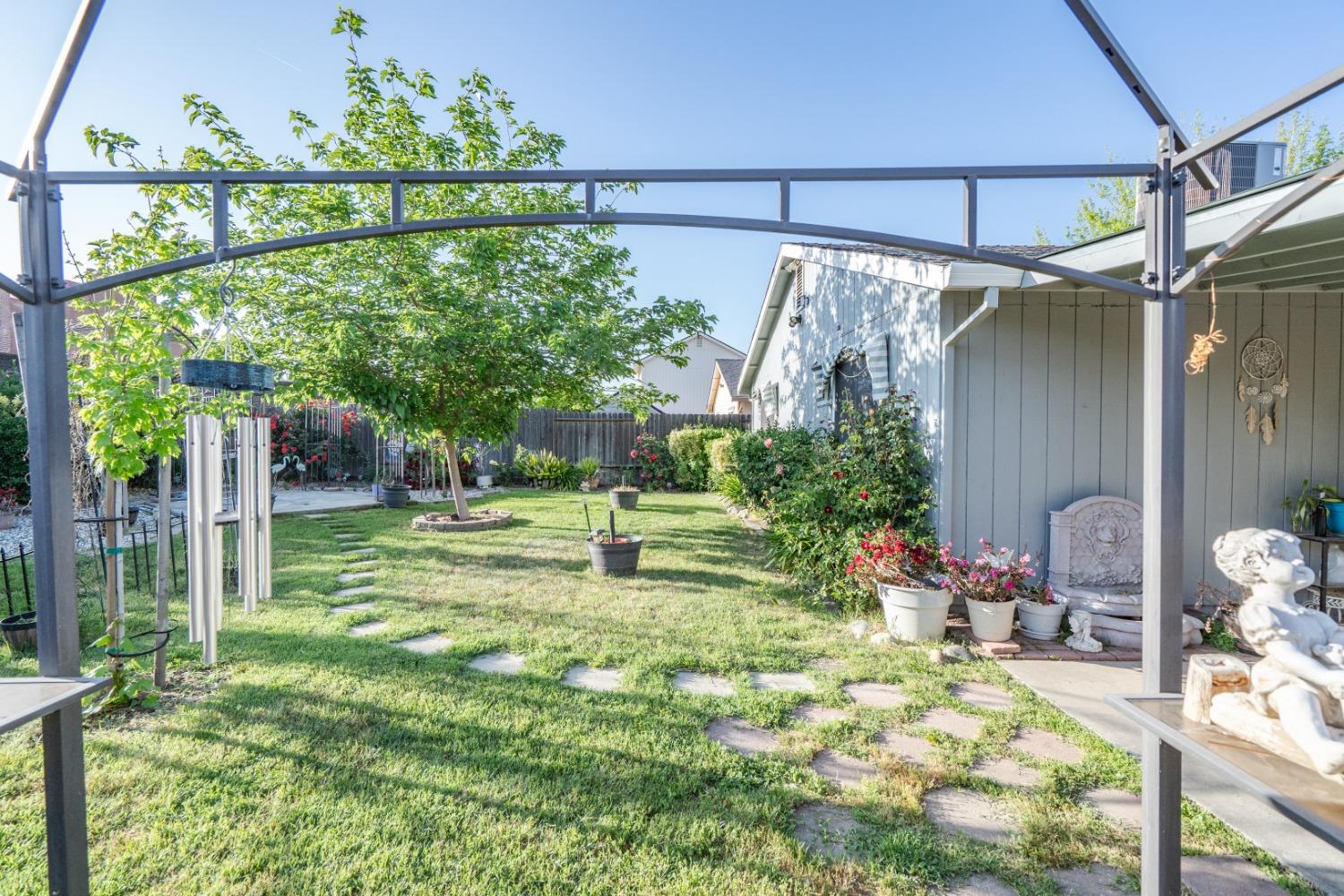 Jan Marie Way, Elk Grove, California image 25