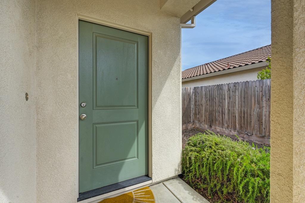 Detail Gallery Image 3 of 33 For 7457 Sobon Ln, Rancho Murieta,  CA 95683 - 3 Beds | 3 Baths