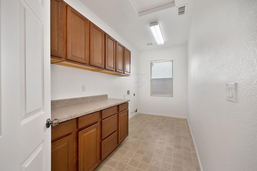 Tarpan Court, Elk Grove, California image 15