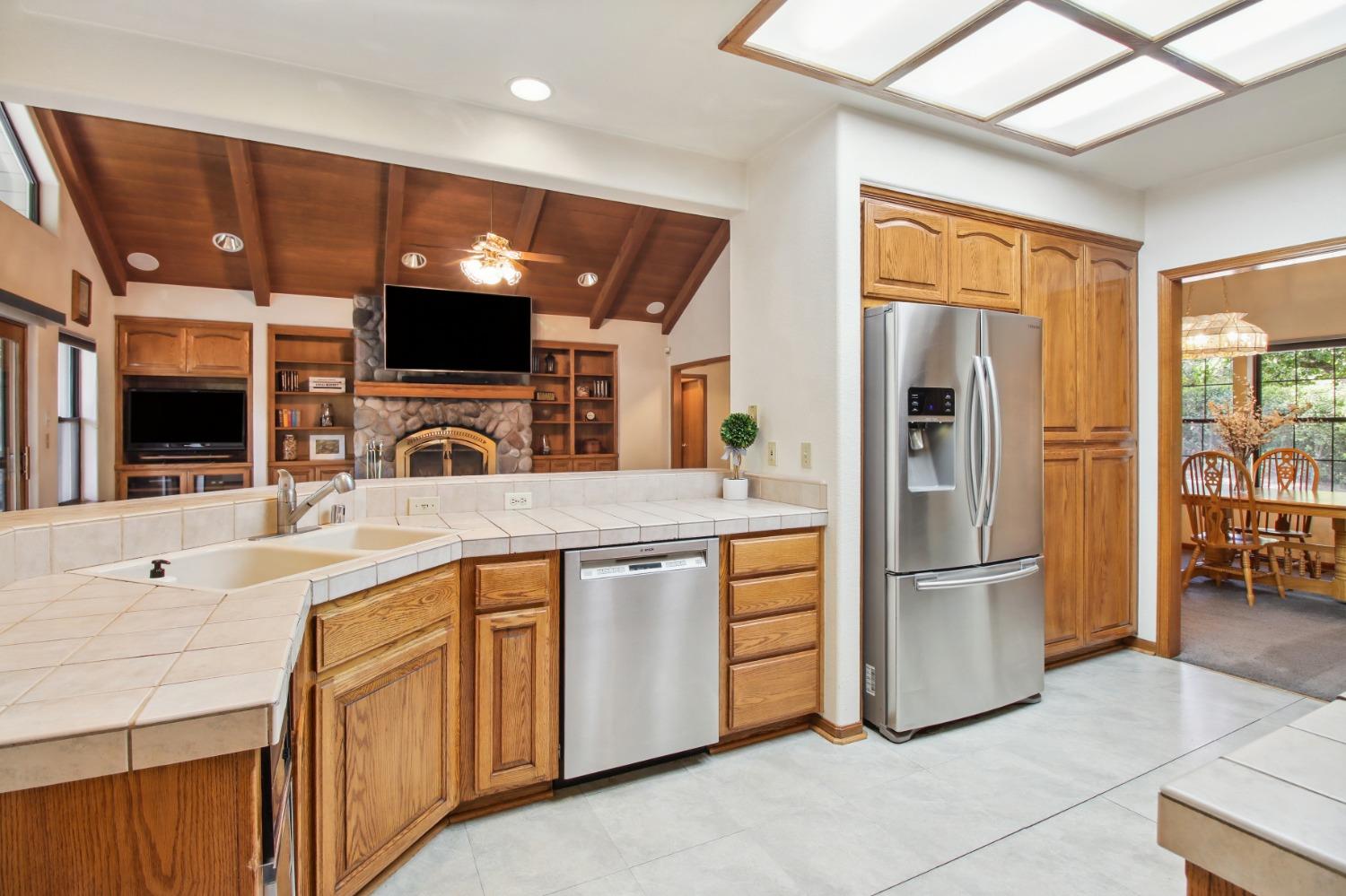 Detail Gallery Image 17 of 66 For 515 Hillside Dr, Applegate,  CA 95703 - 4 Beds | 3 Baths