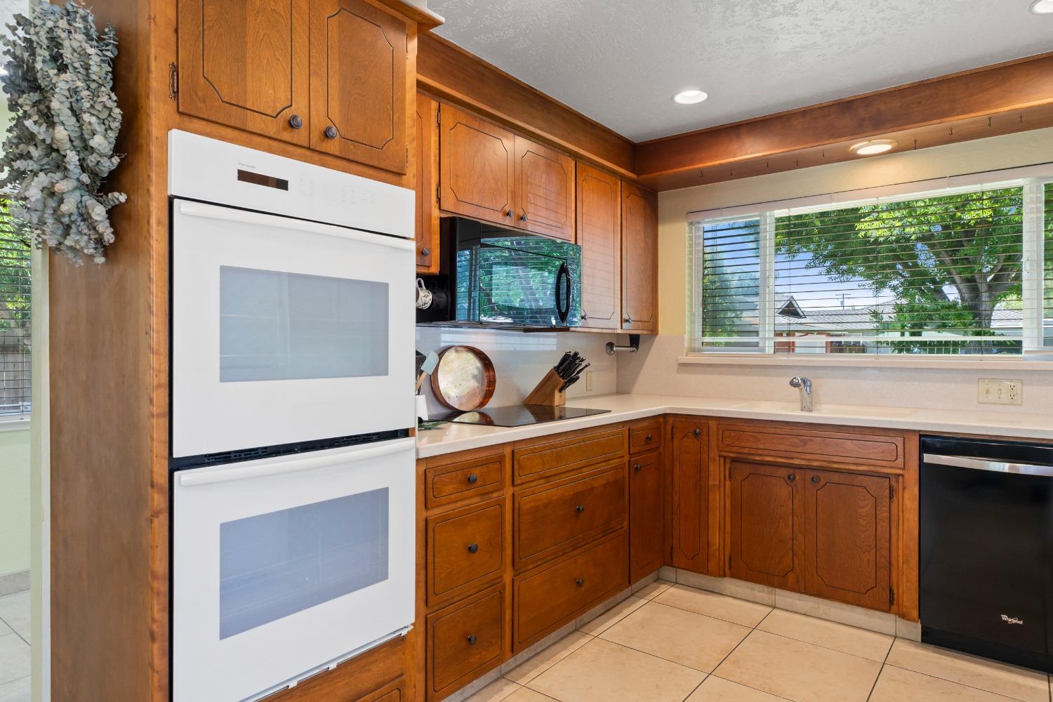 Detail Gallery Image 16 of 50 For 928 Terrace Pl, Modesto,  CA 95350 - 3 Beds | 2 Baths