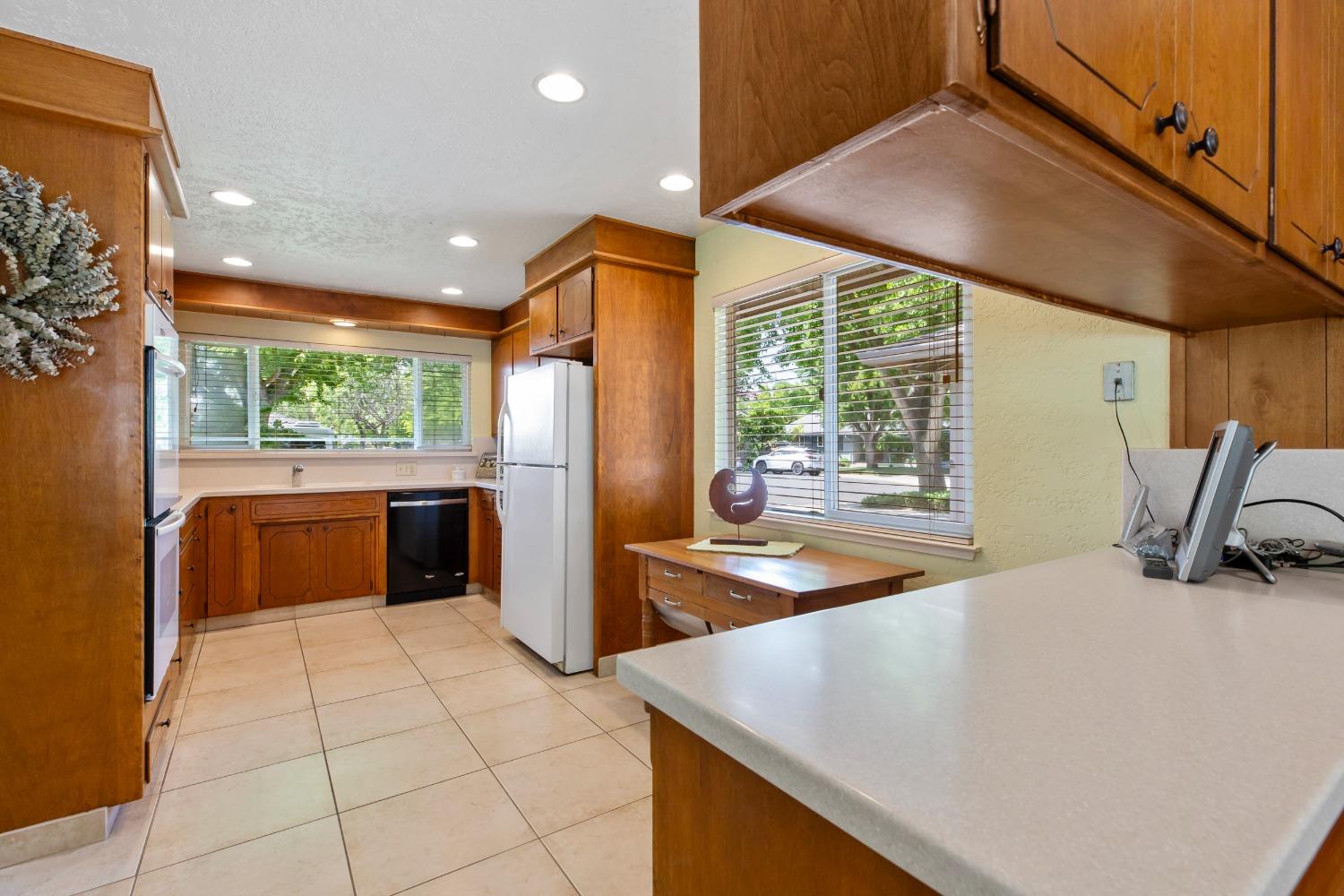 Detail Gallery Image 13 of 50 For 928 Terrace Pl, Modesto,  CA 95350 - 3 Beds | 2 Baths