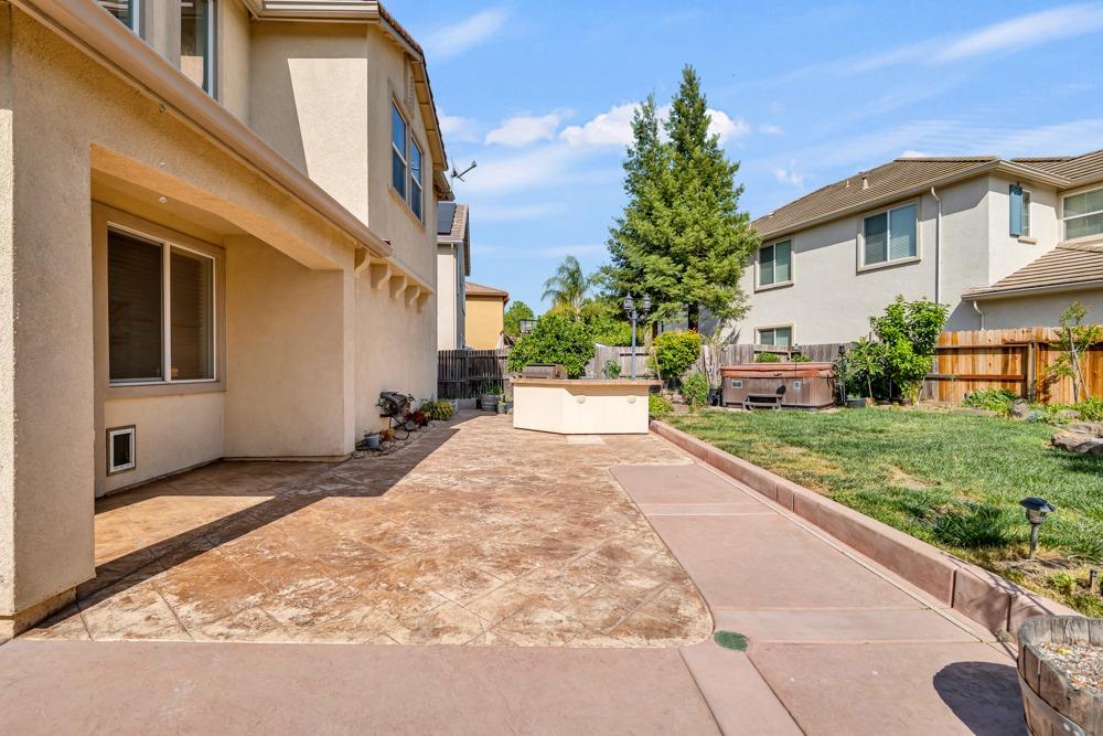 Detail Gallery Image 53 of 58 For 2491 Bear River Ct, West Sacramento,  CA 95691 - 4 Beds | 2/1 Baths