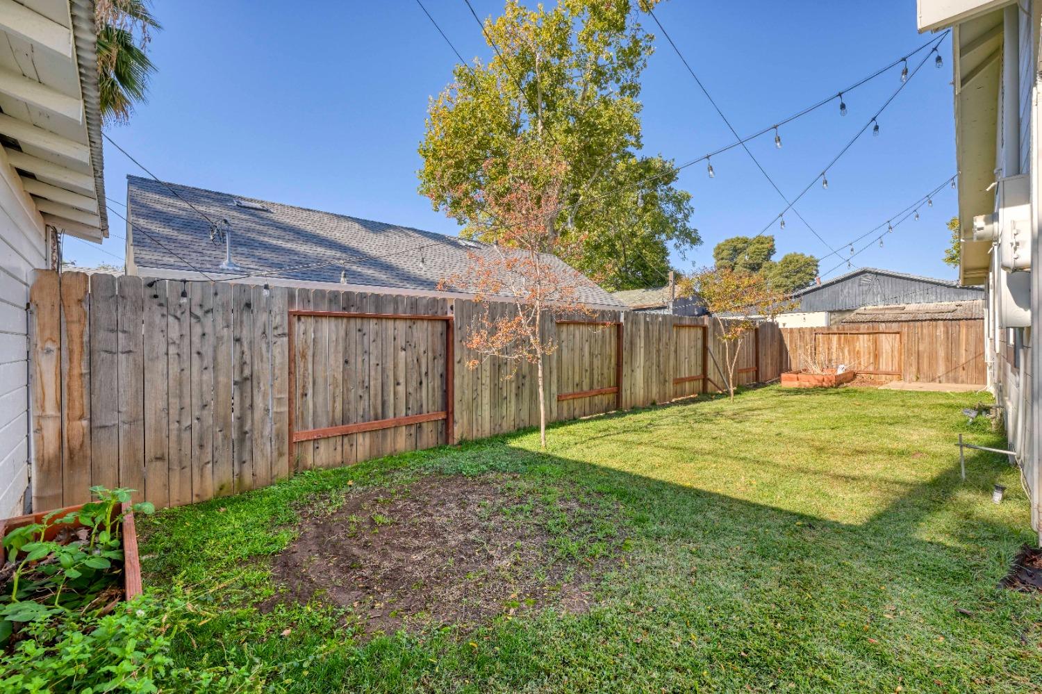 Coloma Street, Folsom, California image 27