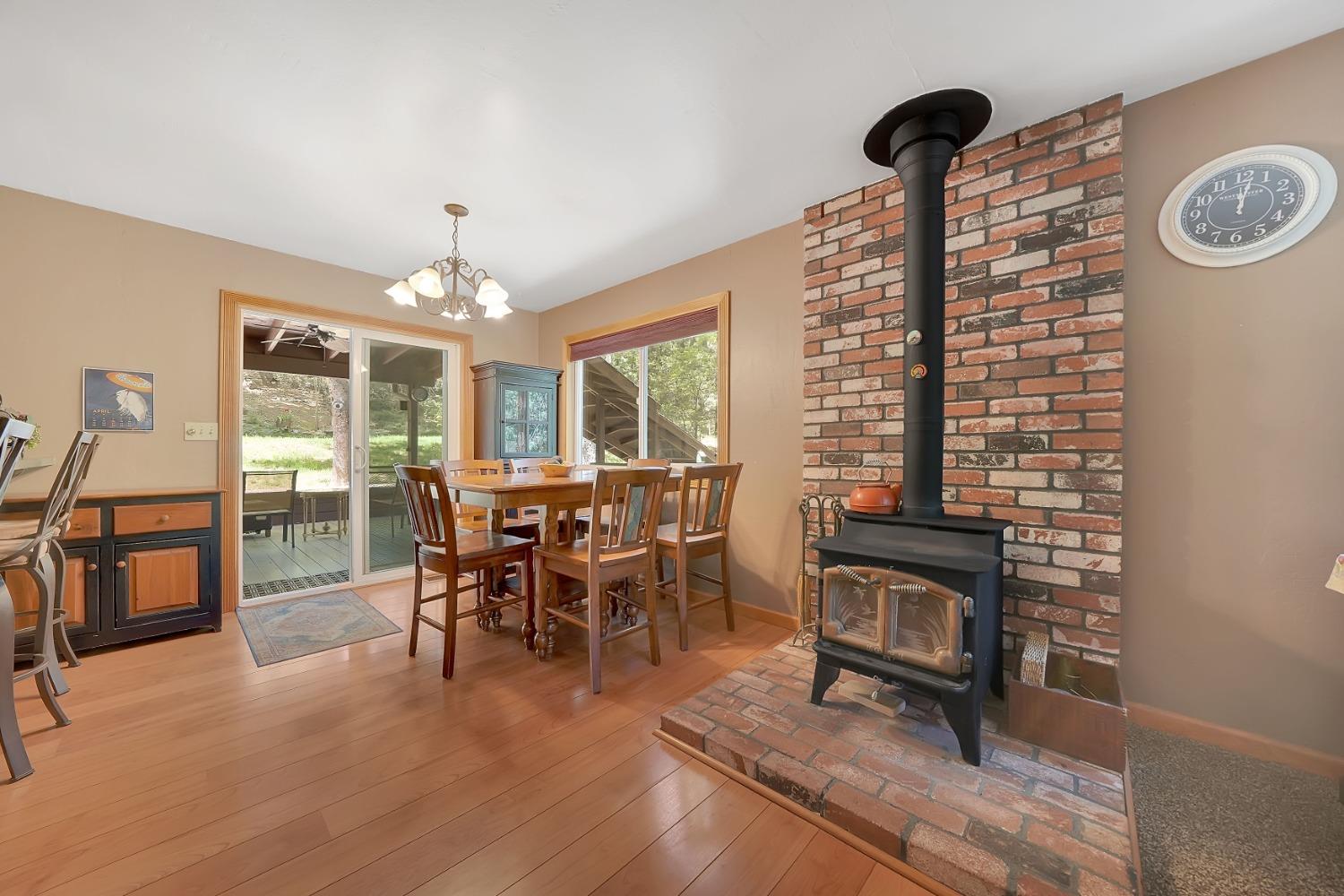 Detail Gallery Image 11 of 66 For 734 Utica, Hathaway Pines,  CA 95233 - 3 Beds | 2 Baths