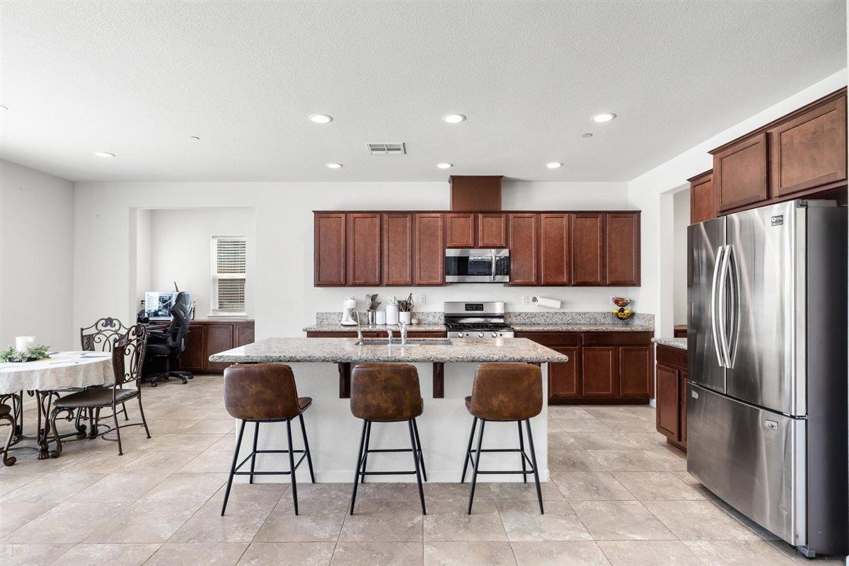 Detail Gallery Image 17 of 64 For 21232 Grapevine Dr, Patterson,  CA 95363 - 5 Beds | 3 Baths