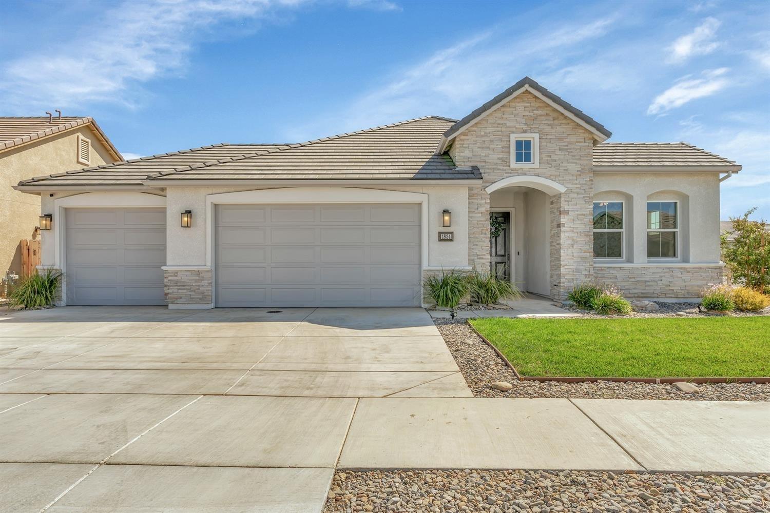 1824 Felsite St, Los Banos, California image 1