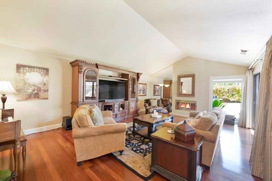 Detail Gallery Image 6 of 58 For 1895 Levi Strauss Ct, Gold River,  CA 95670 - 3 Beds | 2 Baths