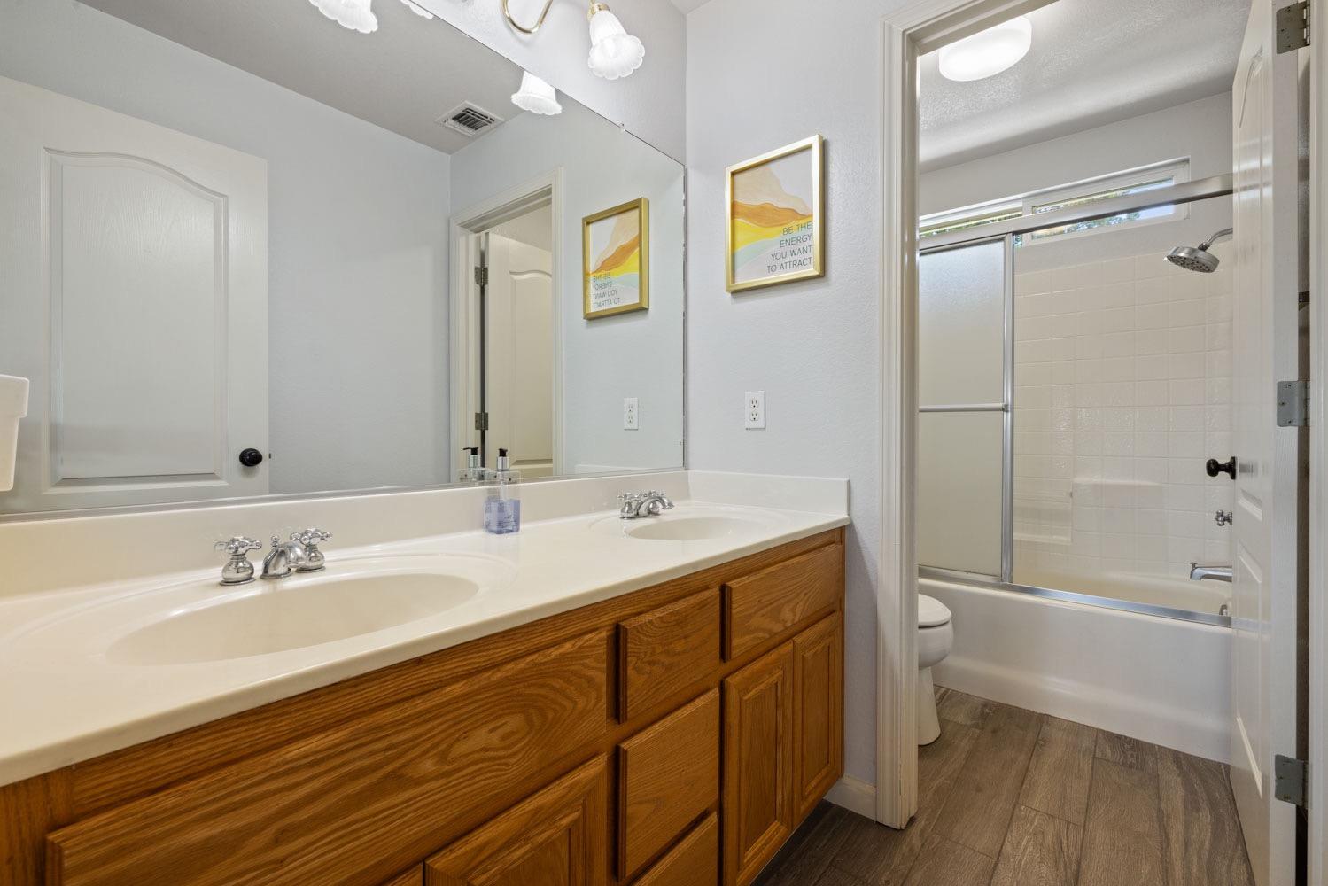 Detail Gallery Image 32 of 54 For 4633 Parkside Ct, Turlock,  CA 95382 - 5 Beds | 3 Baths