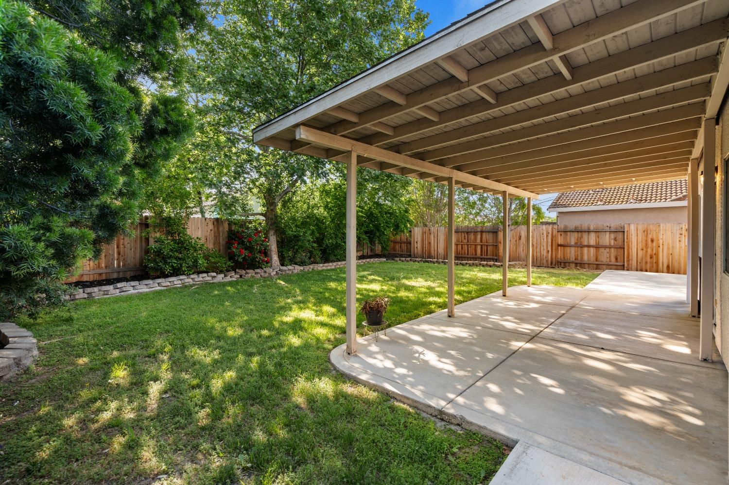Lake Willow Way, Elk Grove, California image 43