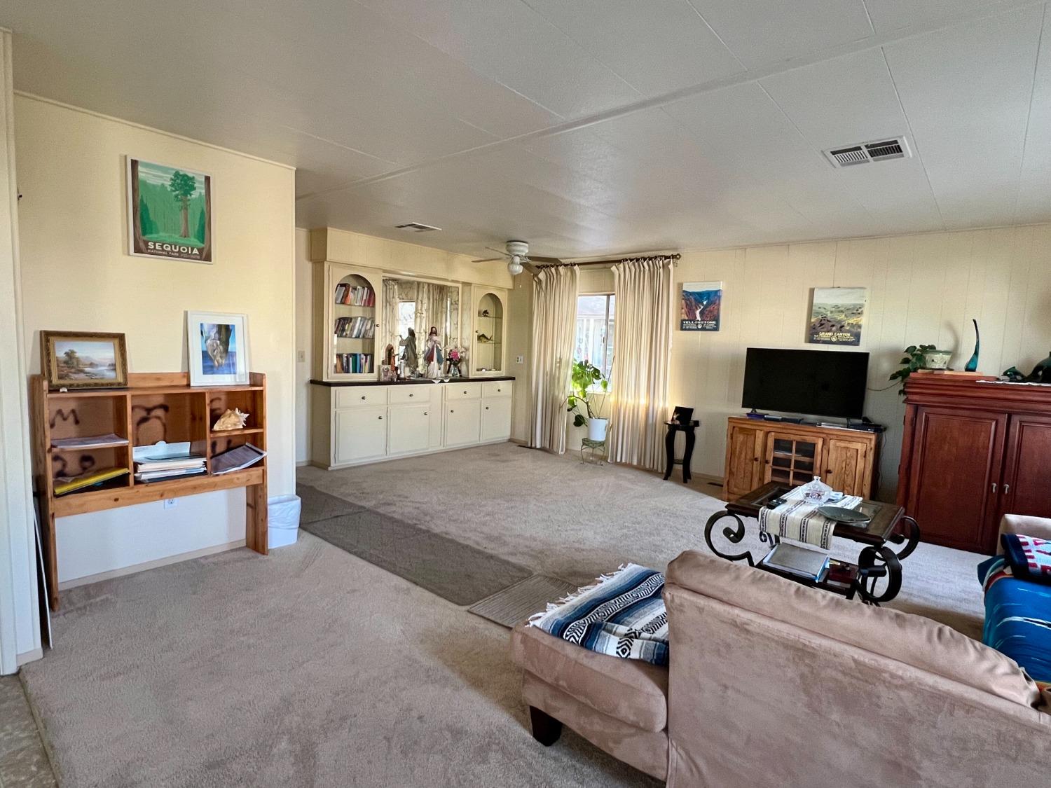 Detail Gallery Image 5 of 22 For 1150 W Winton Ave 221, Hayward,  CA 94545 - 2 Beds | 2 Baths