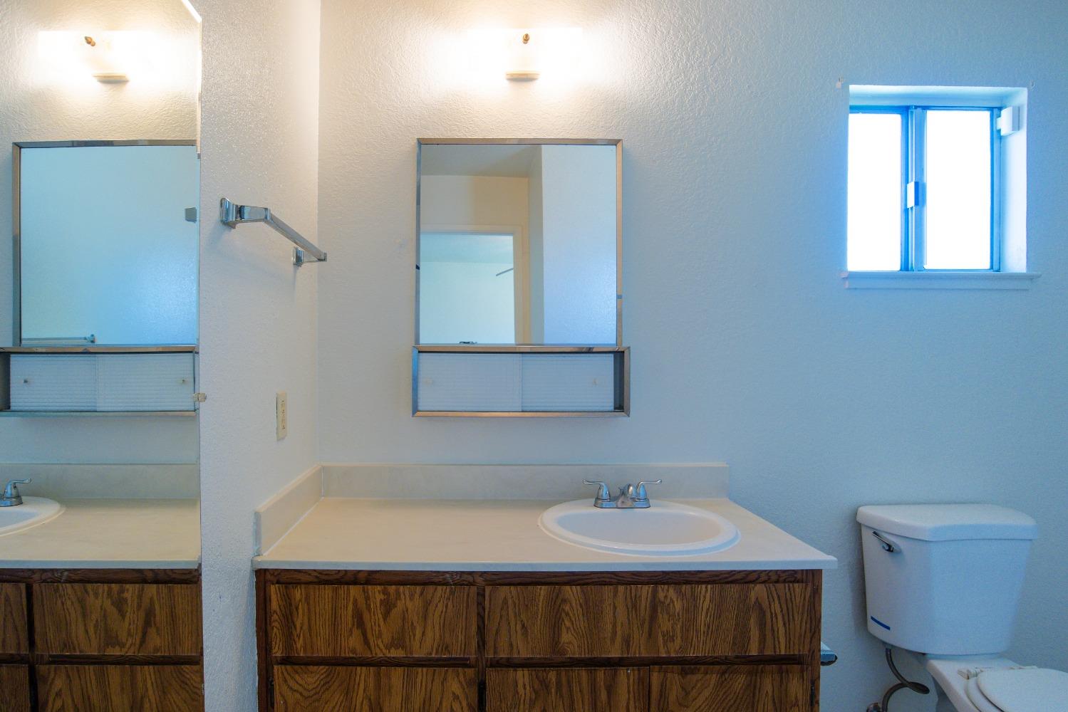 Detail Gallery Image 15 of 34 For 302 Blossom Dr, Ripon,  CA 95366 - 3 Beds | 2 Baths