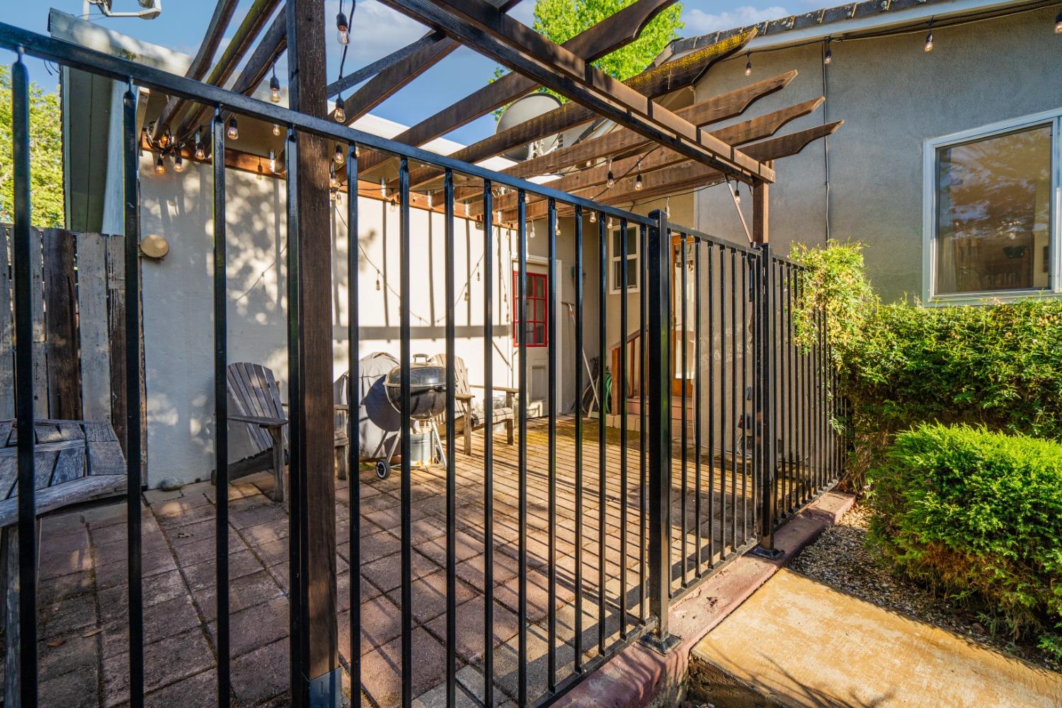 Oak Knoll Drive, Carmichael, California image 38