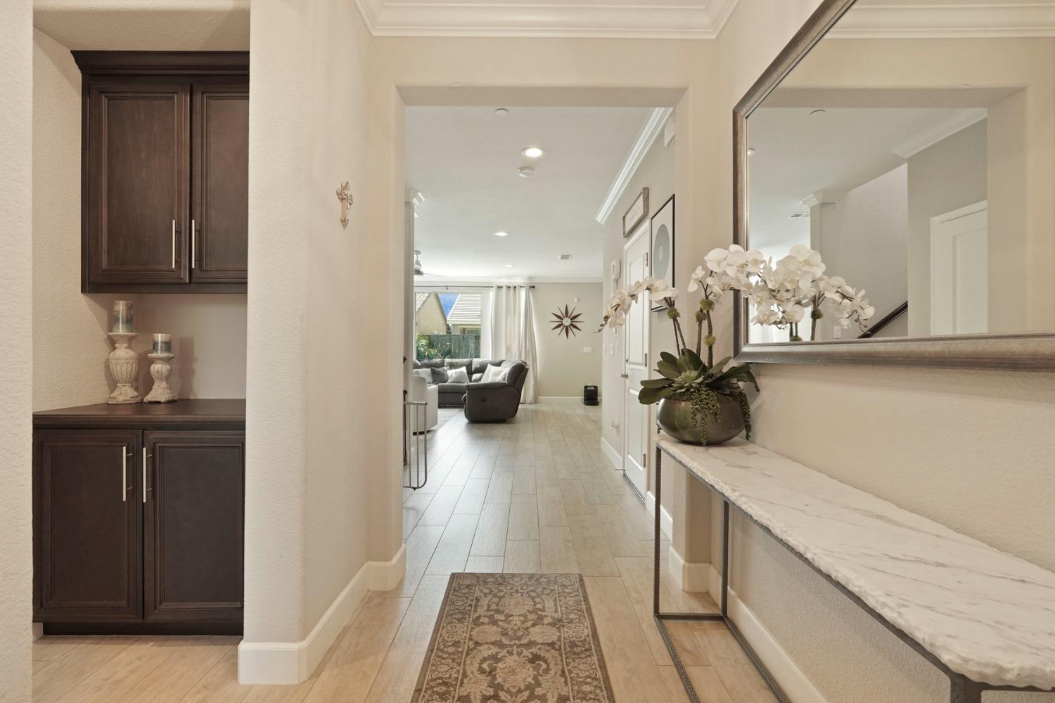 Detail Gallery Image 9 of 52 For 208 Isabella Dr, Lodi,  CA 95240 - 4 Beds | 3 Baths