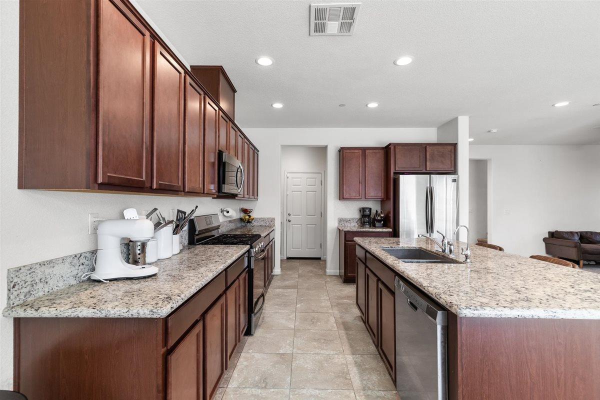 Detail Gallery Image 20 of 64 For 21232 Grapevine Dr, Patterson,  CA 95363 - 5 Beds | 3 Baths