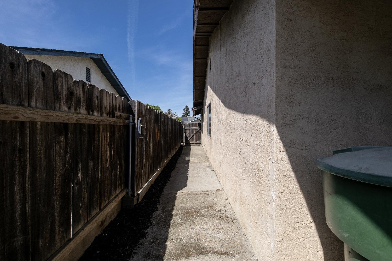 Detail Gallery Image 28 of 34 For 302 Blossom Dr, Ripon,  CA 95366 - 3 Beds | 2 Baths