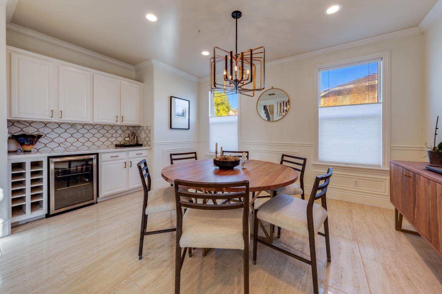 Detail Gallery Image 13 of 98 For 4541 Longview Dr, Rocklin,  CA 95677 - 5 Beds | 4/1 Baths