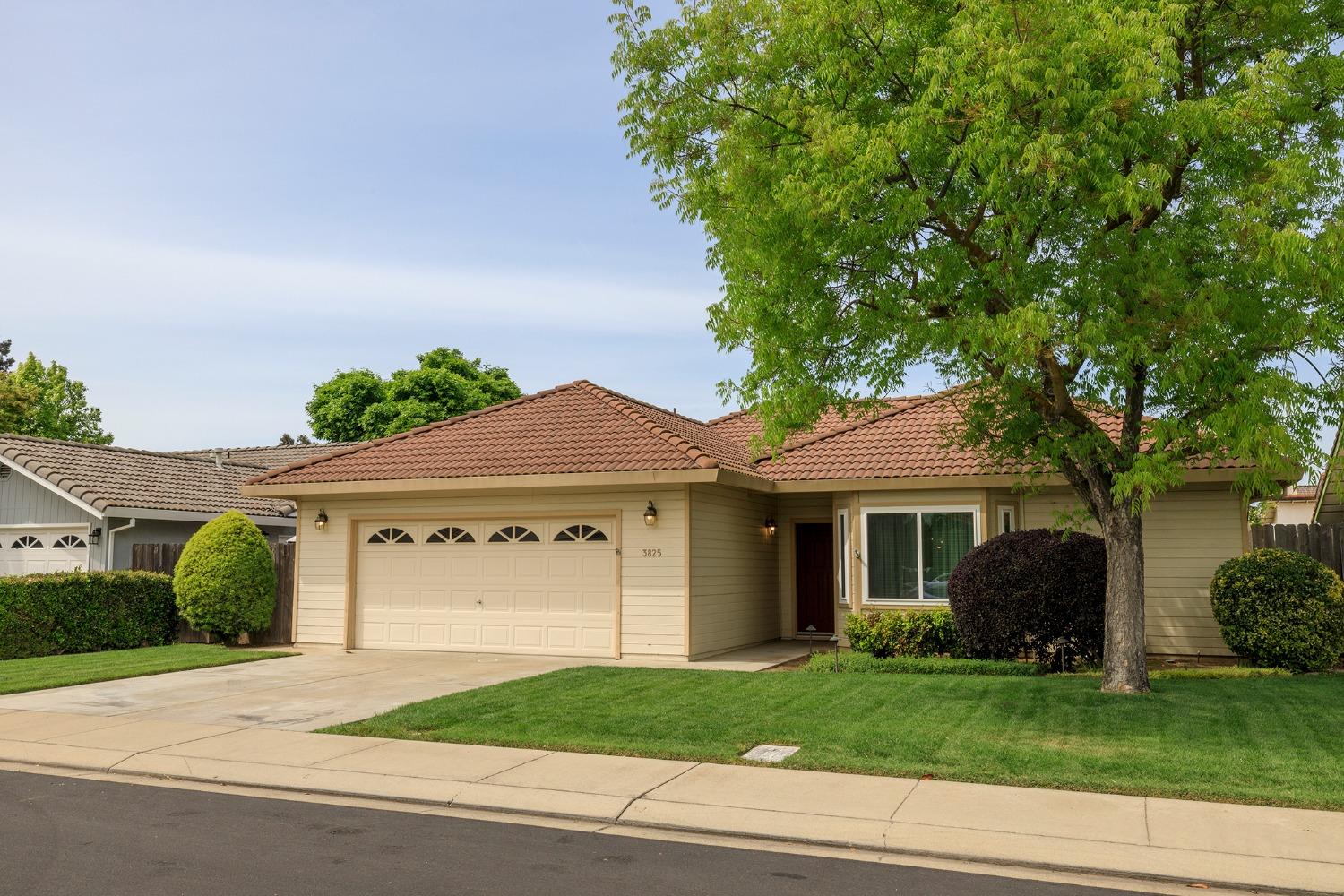 Detail Gallery Image 3 of 41 For 3825 Prince Andrew Dr, Riverbank,  CA 95367 - 3 Beds | 2 Baths