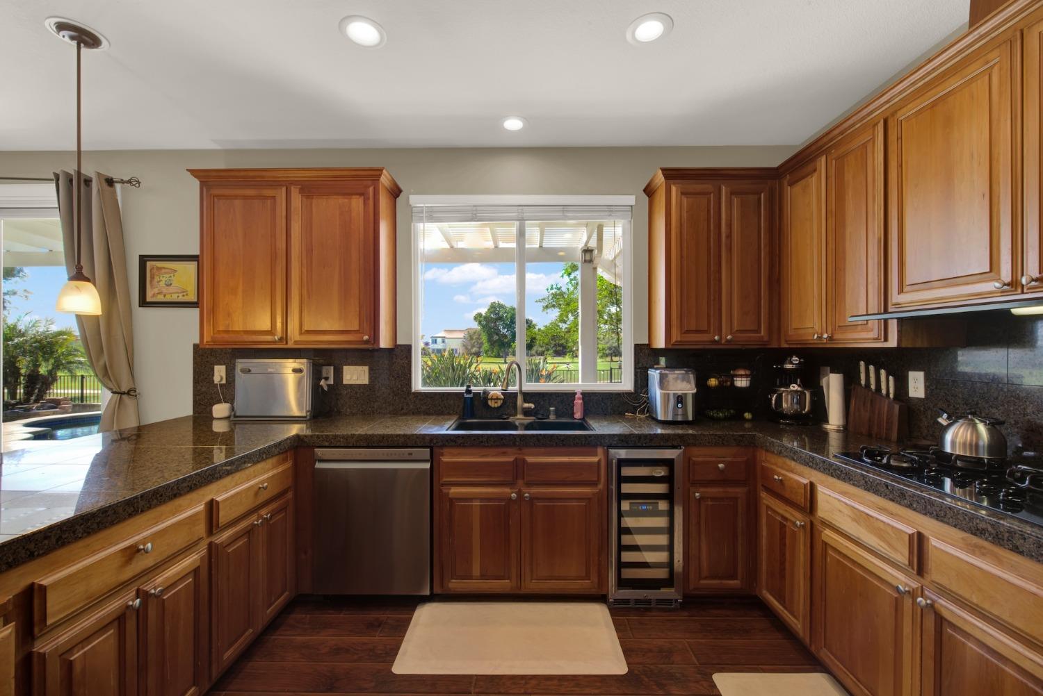 Detail Gallery Image 31 of 82 For 33565 Wildwing Dr, Woodland,  CA 95695 - 4 Beds | 2/1 Baths