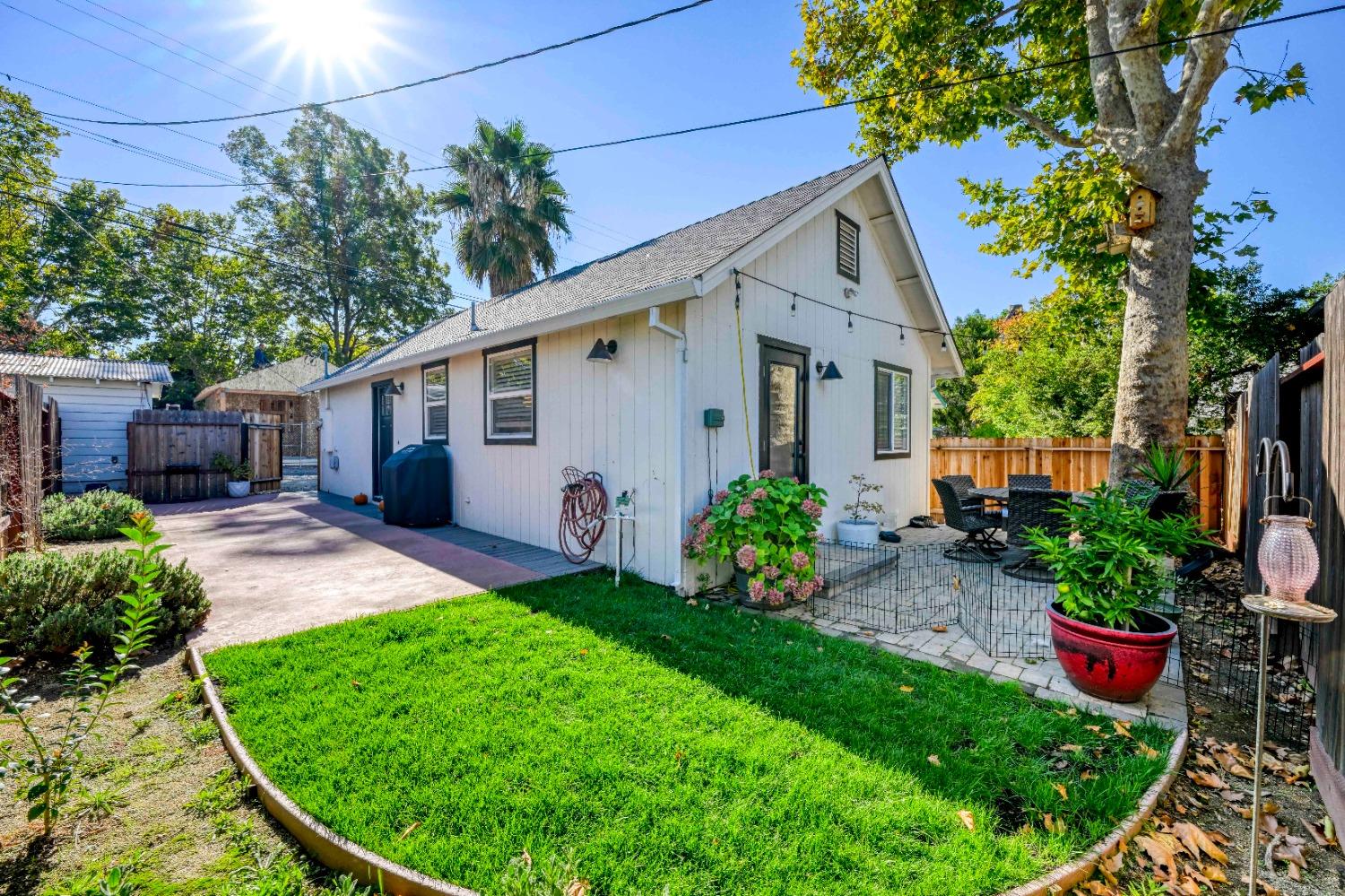 Coloma Street, Folsom, California image 37