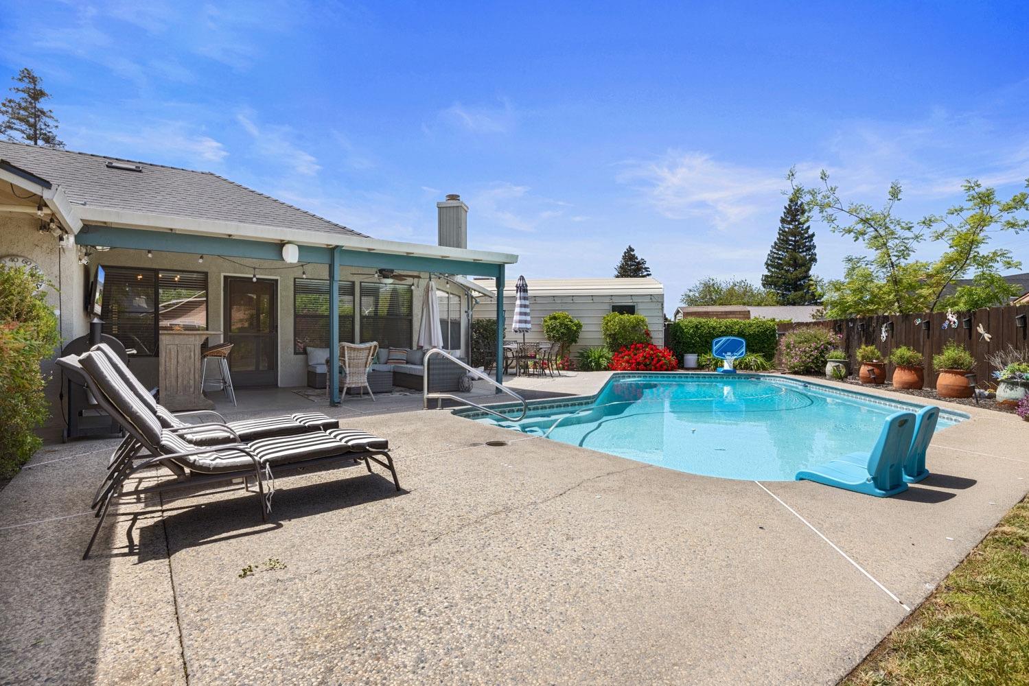 Berea Drive, Turlock, California image 36