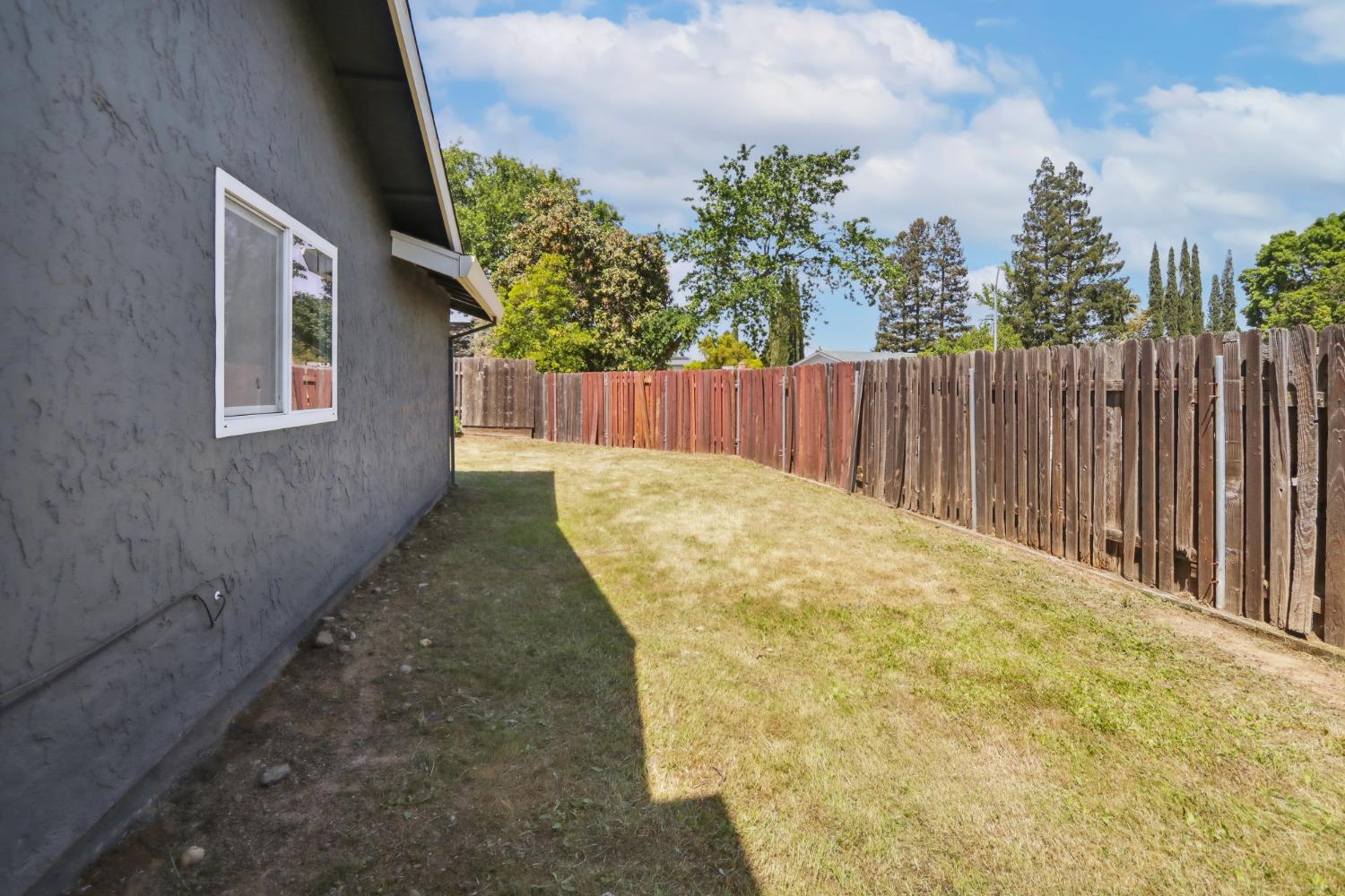 Rainbow River Court, Rancho Cordova, California image 35